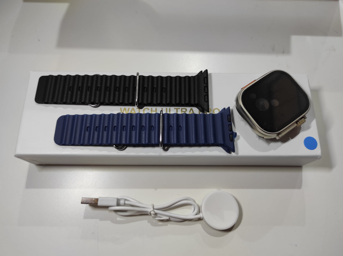 A- Smartwatch Ultra Pro con 2 correas